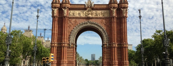 Arco del Triunfo is one of Barcelona.