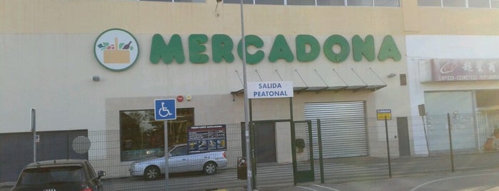 Mercadona is one of สถานที่ที่ Tati ถูกใจ.