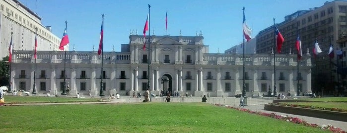 Plaza de la Constitución is one of Santiago De Chile.