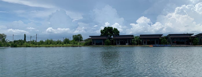 มีดี ฟาร์มปูนิ่ม is one of Rayong.
