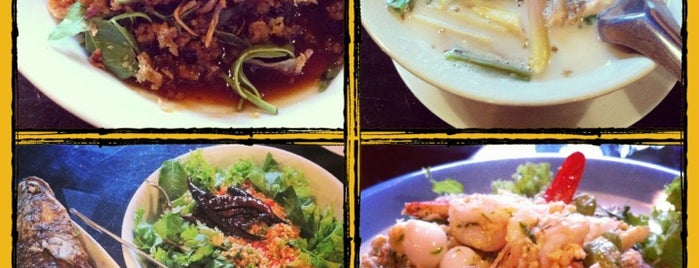 Baan Puengchom is one of Favorite Food.