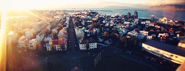 Kirche Hallgrímurs is one of island.