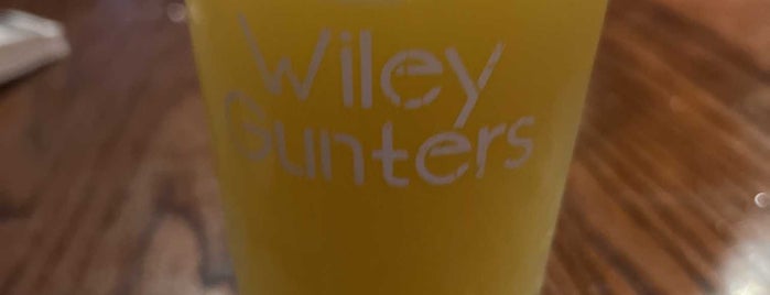Wiley Gunter's is one of Bars.