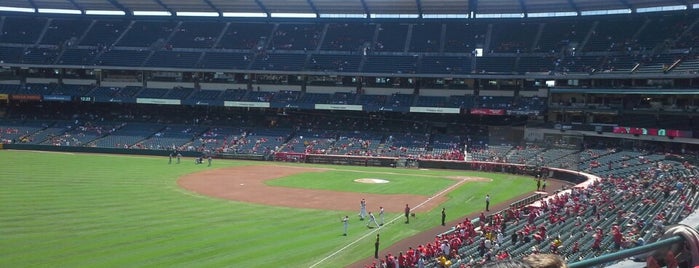 First Base Line Angel Stadium is one of Lugares favoritos de C.
