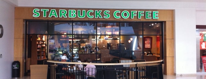 Starbucks is one of Orte, die Everardo gefallen.