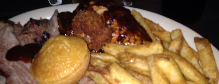 Red Rok BBQ & Bourbon Saloon is one of Foodie's Must Visits.
