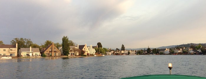 Foster City Lagoon is one of Lieux qui ont plu à Richard.