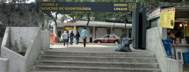 UNAM Facultad de Odontología is one of Tempat yang Disukai Oscar.