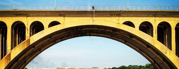 Francis Scott Key Bridge is one of Aine : понравившиеся места.