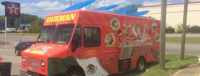 Los Dos Hermanos Taco Truck is one of B'ham.