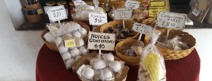 Mercado Artesanal (El Carmen) is one of To-do Salta.