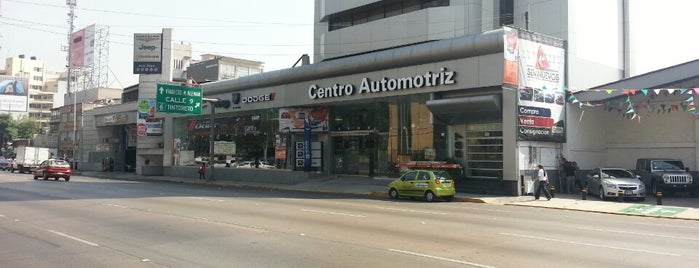 Chrysler Centro Automotriz S.A. de C.V. is one of Tempat yang Disukai Rebeca.