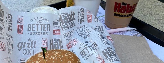 The Habit Burger Grill is one of Locais curtidos por Jason.