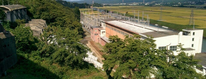 JR東日本 千手発電所 is one of 信濃川河岸段丘ウォーク.