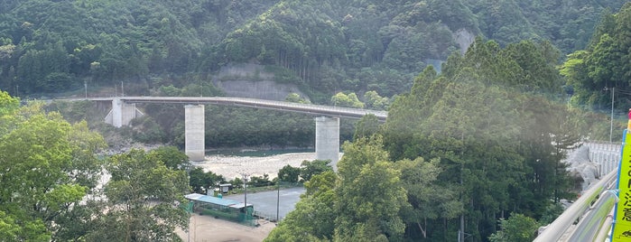 原田橋 is one of 静岡県の吊橋.