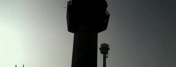 Torre de Control is one of gil'in Beğendiği Mekanlar.