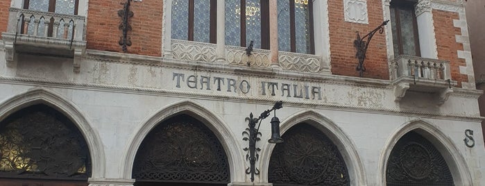 Teatro Italia is one of Itálie 2.