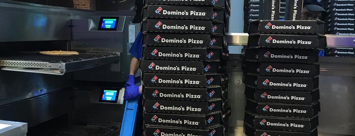 Domino's Pizza is one of Кафе.