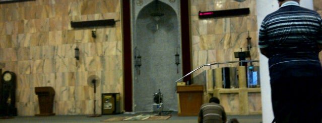 Al-Falah Mosque is one of A : понравившиеся места.