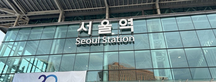 Seoul Station is one of 기억할만한 곳.