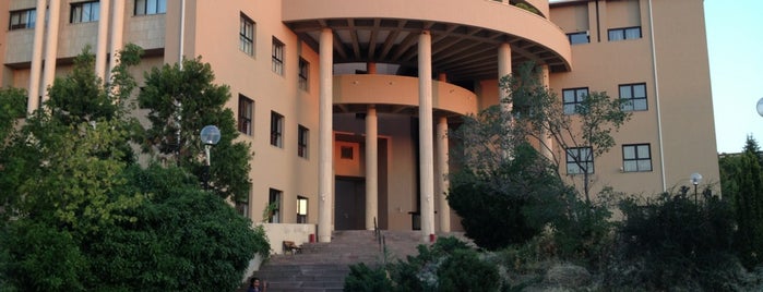 Bilkent universitesi guzel sanatlar ve mimarlik fakultesi is one of Mimarlık Okulları.