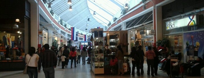 Mall Center Curicó is one of Posti che sono piaciuti a Gianfranco.