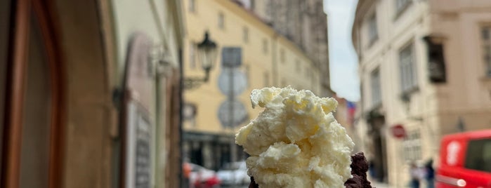 Crème de la Crème is one of Prague.