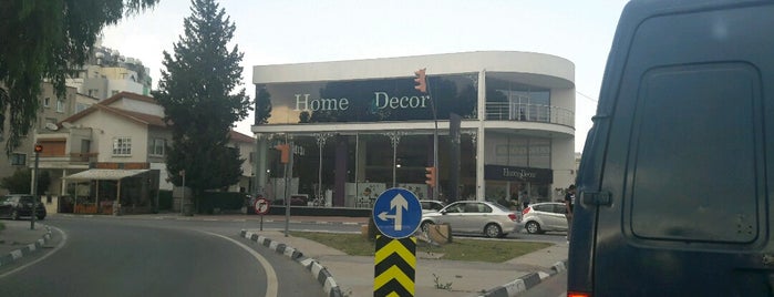 Home Decor is one of Tempat yang Disukai Bego.