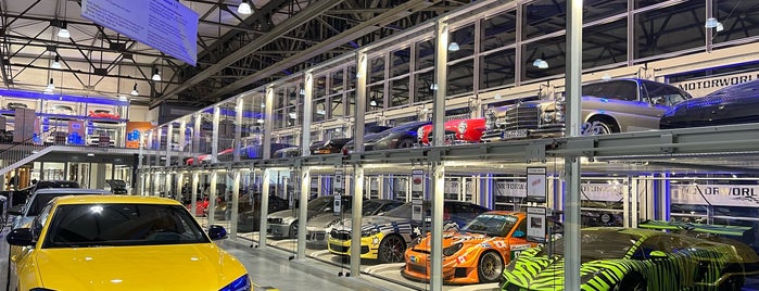 MOTORWORLD Region Stuttgart is one of Breck'in Beğendiği Mekanlar.