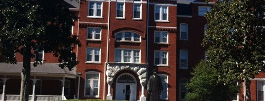 Morehouse College is one of Lugares favoritos de Keith.