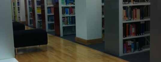 Cardiff University Health Library is one of Orte, die Banu gefallen.