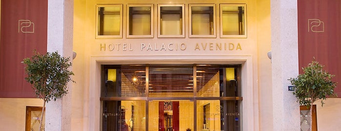 Hotel UR Palacio Avenida is one of Tempat yang Disukai Laura.