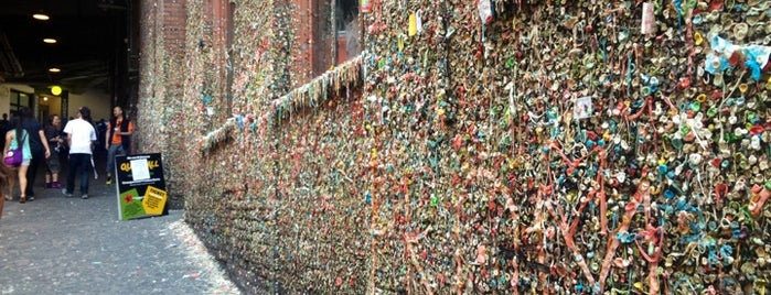 Gum Wall is one of Seattle ❤ Winter Holiday 2013.