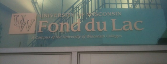 University of Wisconsin - Fond du Lac is one of สถานที่ที่ Maria ถูกใจ.