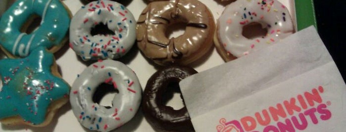 Dunkin' Donuts is one of N.'ın Kaydettiği Mekanlar.