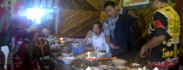 RM. Wong Kito Baradatu is one of Lampung kuliner.