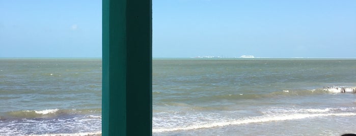 Restaurant La Playa is one of Progreso Yuc.