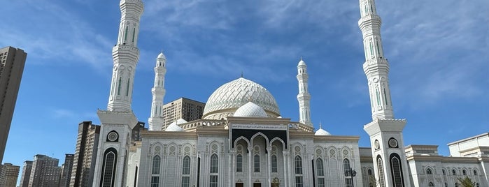 Әзірет Сұлтан мешіті / Мечеть Хазрет Султан / Hazrat Sultan Mosque is one of Astana.