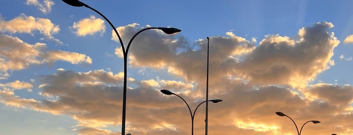 Terminal Rodoviário de Algés is one of Near Home.