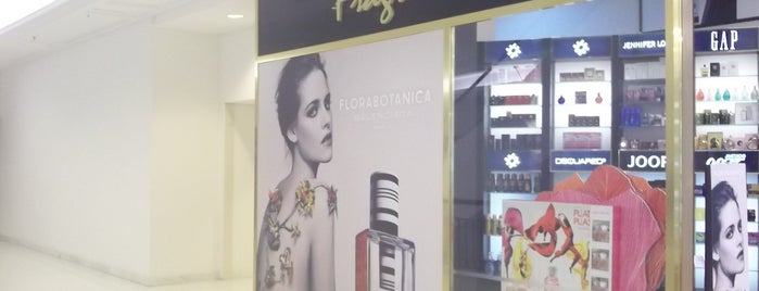Fragrance Perfumaria is one of Locais curtidos por Fragrance Perfumaria.