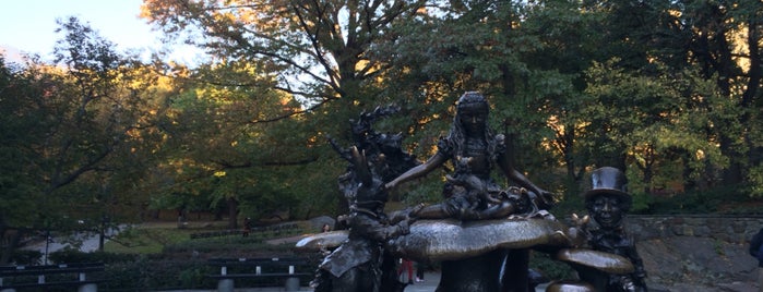 Central Park is one of Lugares favoritos de Anna.