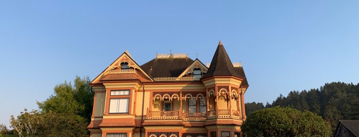 Gingerbread Mansion Inn is one of BucketList.