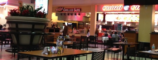 Food Court is one of Guillermo : понравившиеся места.