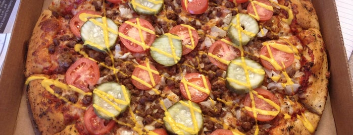 Pepperoni's Pizza is one of Chester'in Beğendiği Mekanlar.