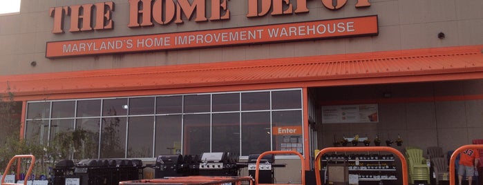 The Home Depot is one of Lieux qui ont plu à Lori.