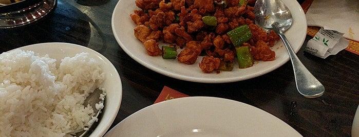 Sichuan Gourmet is one of Posti che sono piaciuti a Tobias.