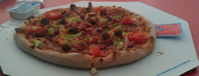 Domino's Pizza is one of Posti che sono piaciuti a ERTUNC.
