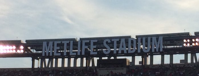 MetLife Stadium is one of Lugares favoritos de Rachel.