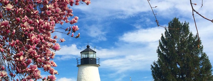 Concord Point and Lighthouse is one of Lugares favoritos de Rachel.