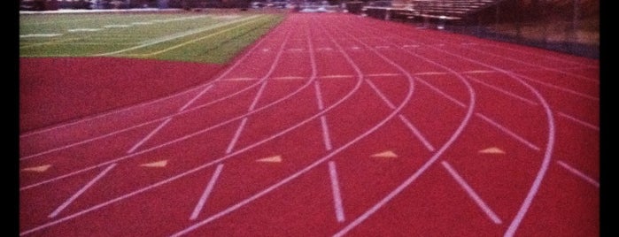 Morristown High School Track is one of Lugares favoritos de Rachel.